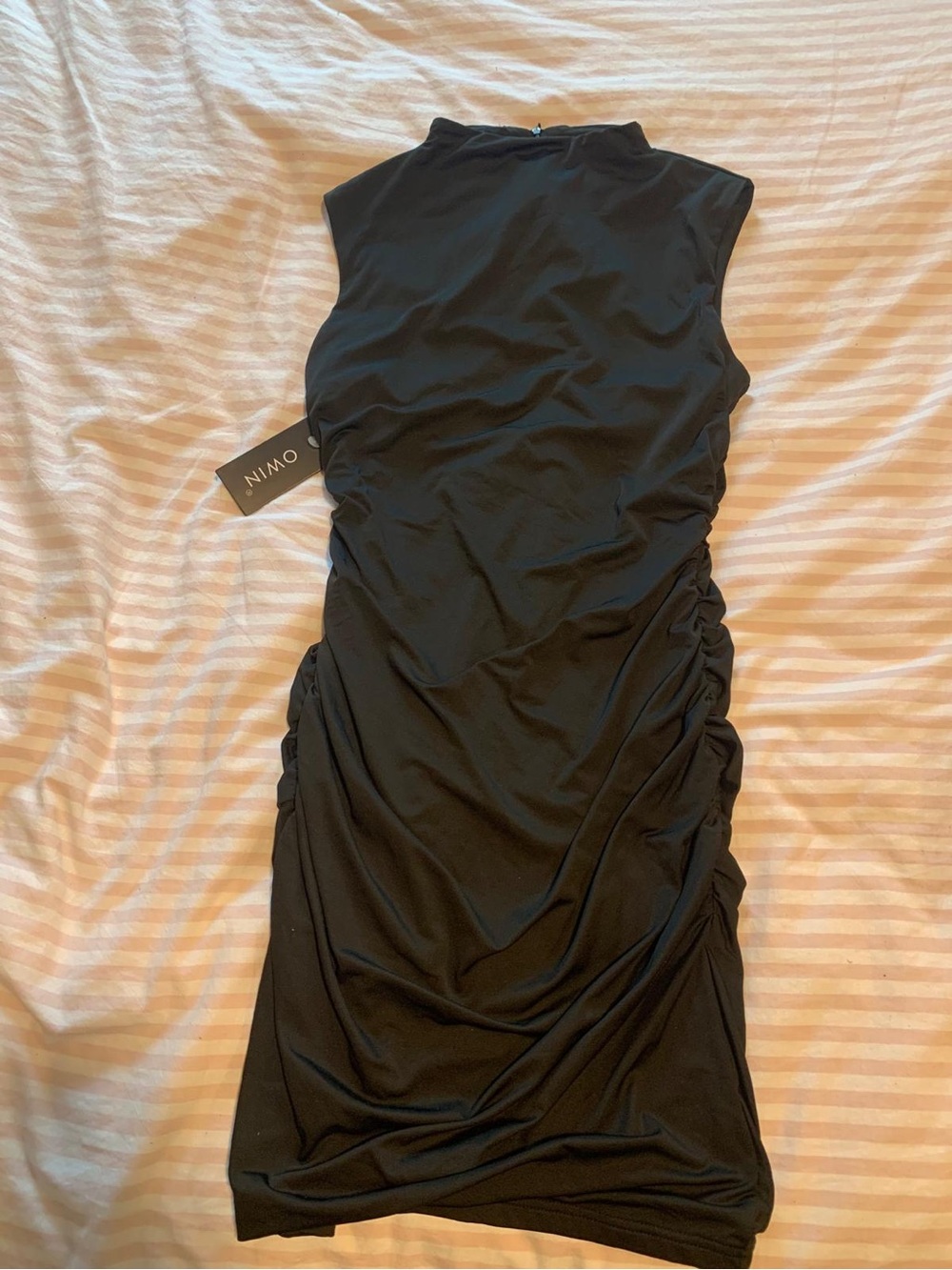 Owin Black Ruched Sleeveless Midi Dress